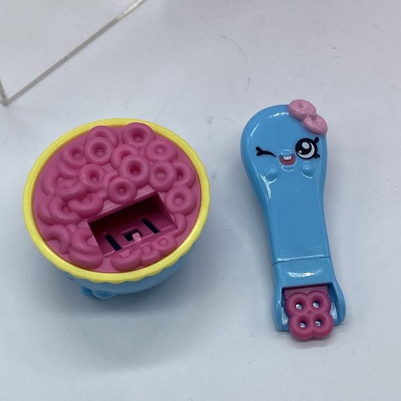 KINDI FRIENDS, KINDI KIDS, DONATINA WITH HEADBAND AND SNACK BOWL! - Picture 3 of 11